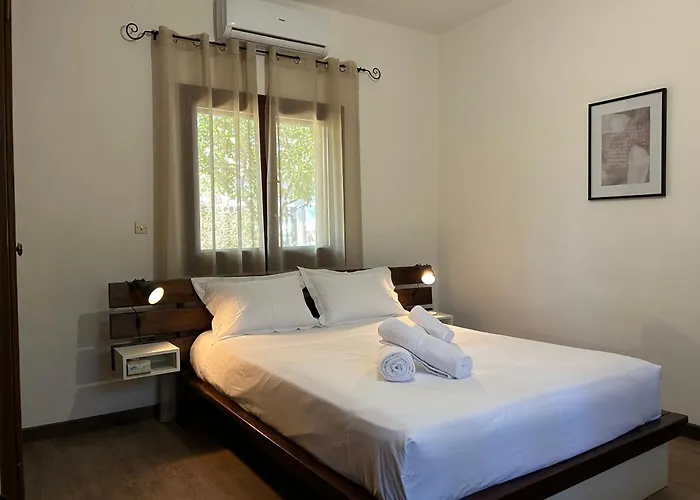 Artemis Airport Stay